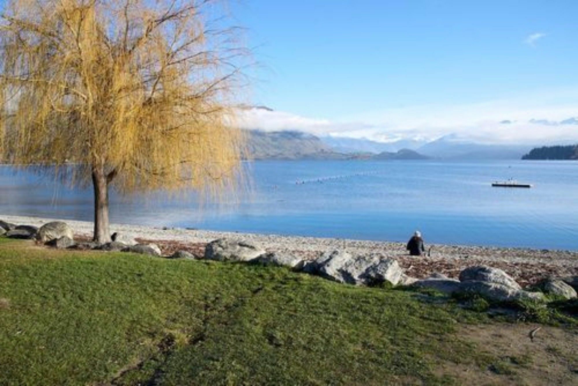 Base Wanaka Hostel Exterior photo