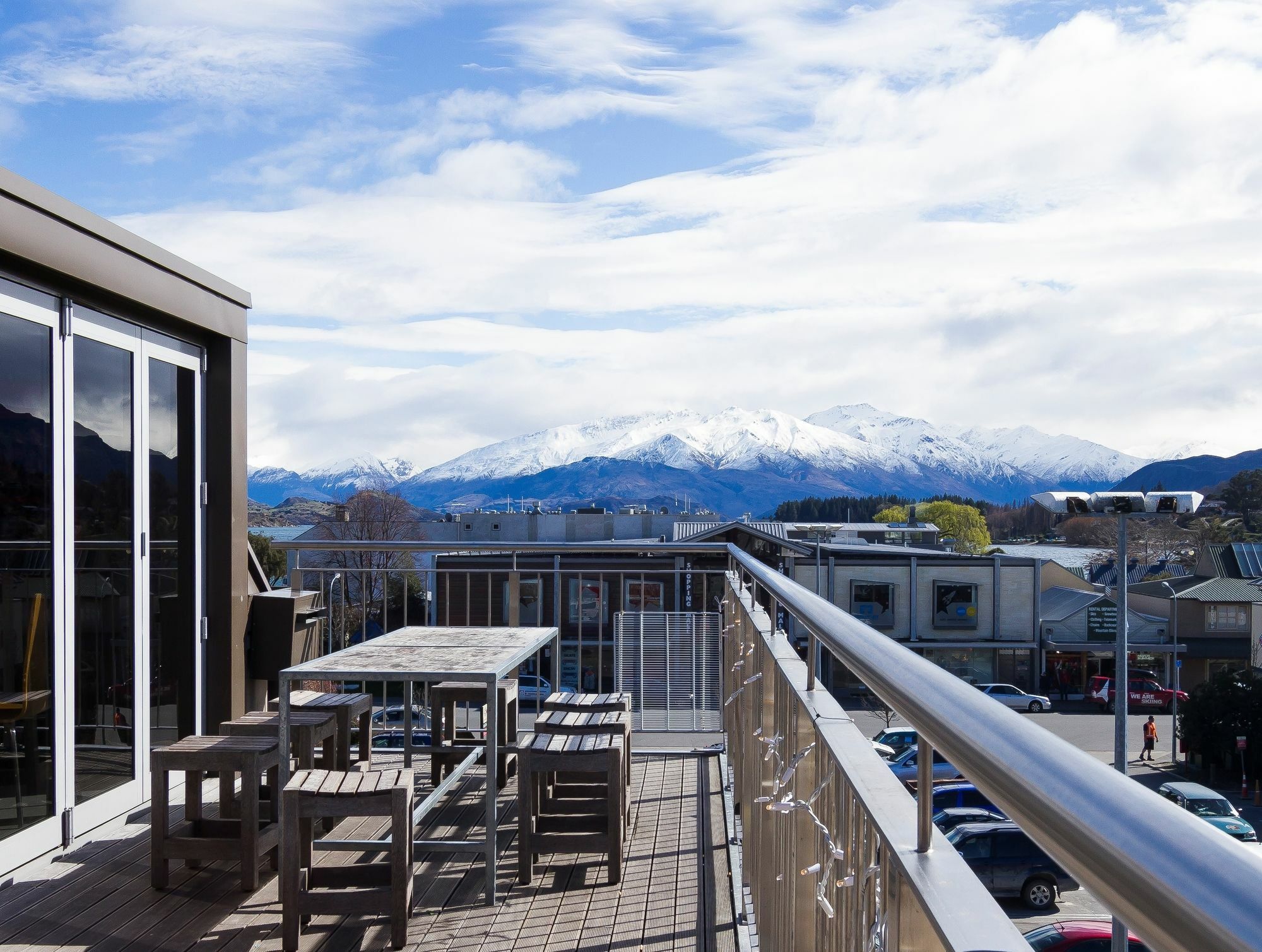 Base Wanaka Hostel Exterior photo